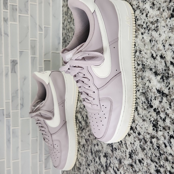 Platinum Lilac Purple Nike Air Force 1 EasyOn Sneakers sz 11 athletic shoes - Picture 5 of 7